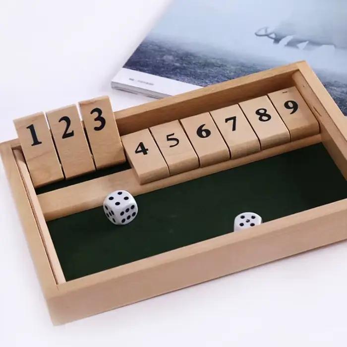Jeu de plateau Vintage avec boîte fermée