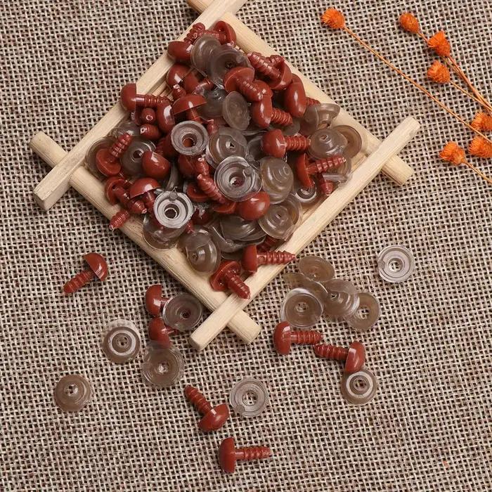 Nez triangulaire en plastique pour poupées