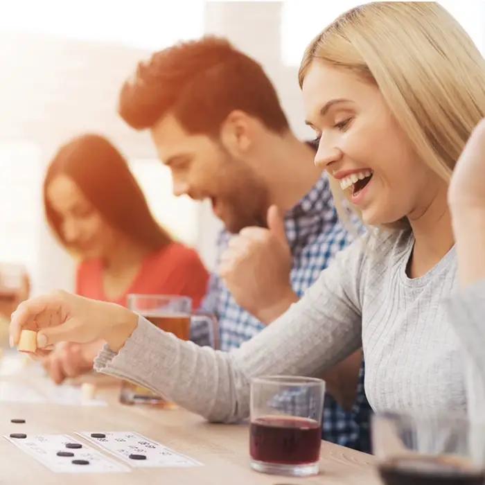 Jeu de Bingo (90 jetons numérotés sur 48 cartes) - Jeu de société interactif classique.