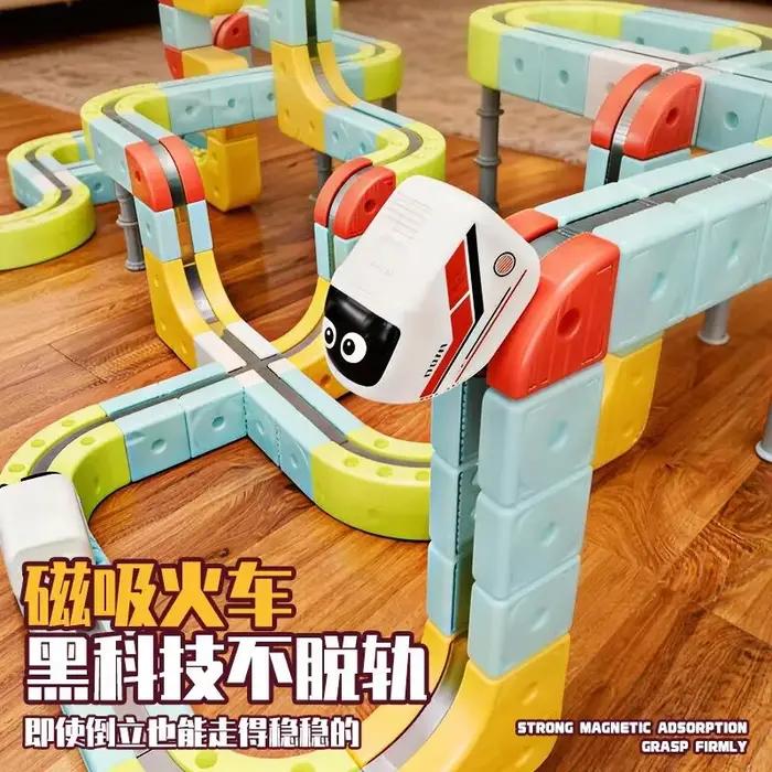 Train électrique magnétique, circuit magique, voiture DIY, jouet cube, modèle créatif éducatif, voitures sur rail, cadeaux pour enfants garçons