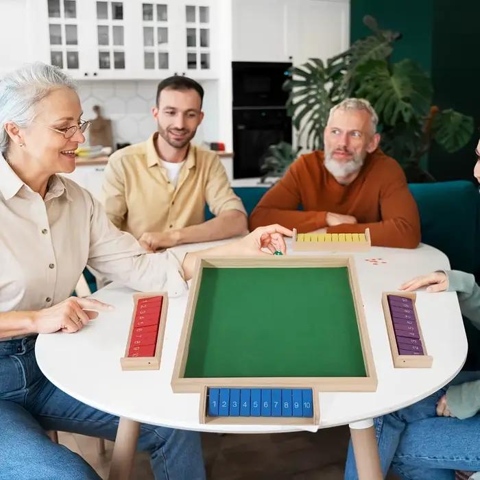 Jeu de dés en bois pour 2 à 6 joueurs avec plateau portable