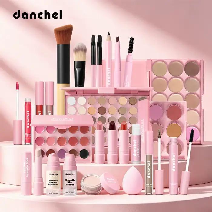 Ensemble de maquillage tout-en-un comprenant tous les cosmétiques, y compris le maquillage de base, le correcteur, le contour, le blush en poudre, le maquillage des sourcils, des yeux et des lèvres