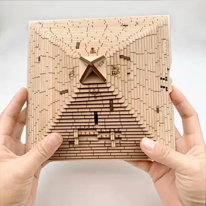 Boîte de Puzzle pyramide Quest