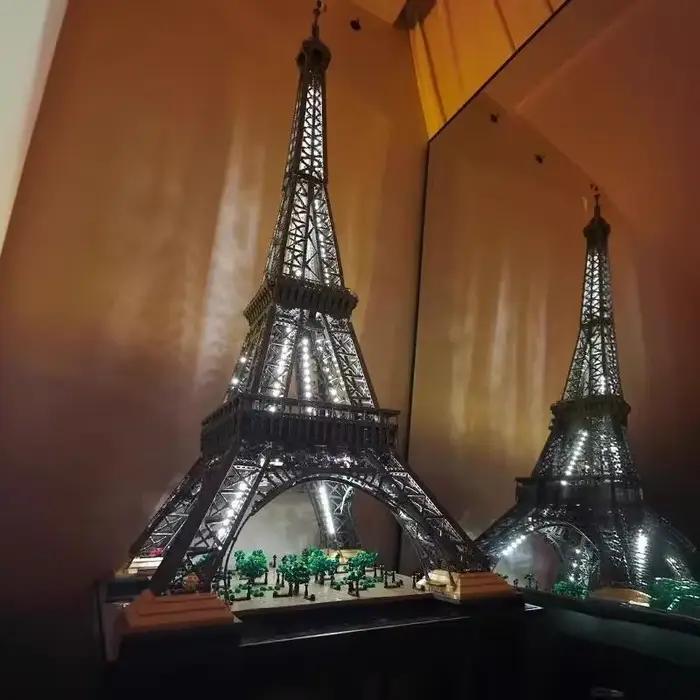 En stock, Tour Eiffel de 1