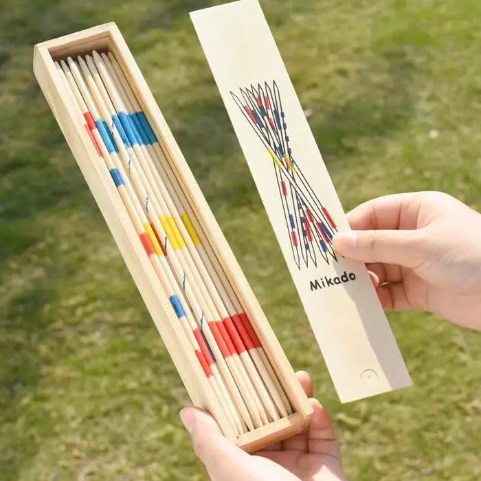 Jeu de bâtons de ramassage en bois classique