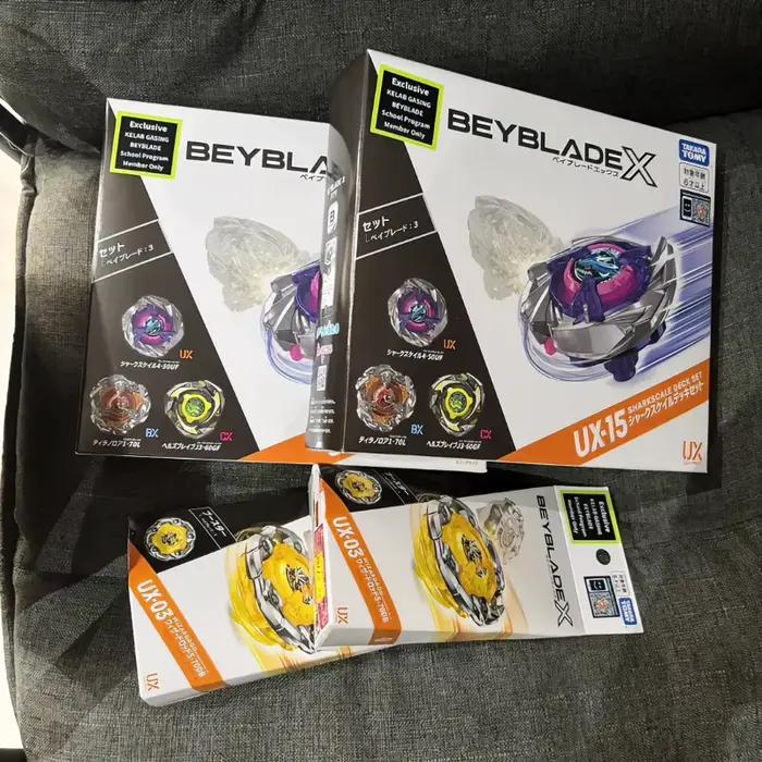 Authentique TOMY Beyblade X Burst Battle Spinning Top Série UX Jouet de Combat