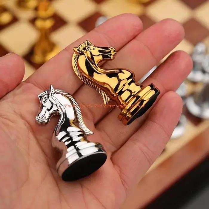 C4DE jeu d'échecs artisanal, jeu société, jeu d'échecs en bois pliable délicat