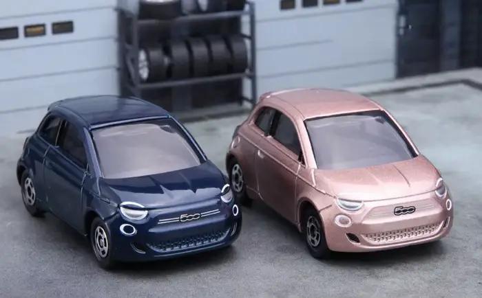 TOMY FIAT 500e Voitures miniatures en alliage et véhicules jouets, modèle de voiture miniature à l'échelle pour enfants
