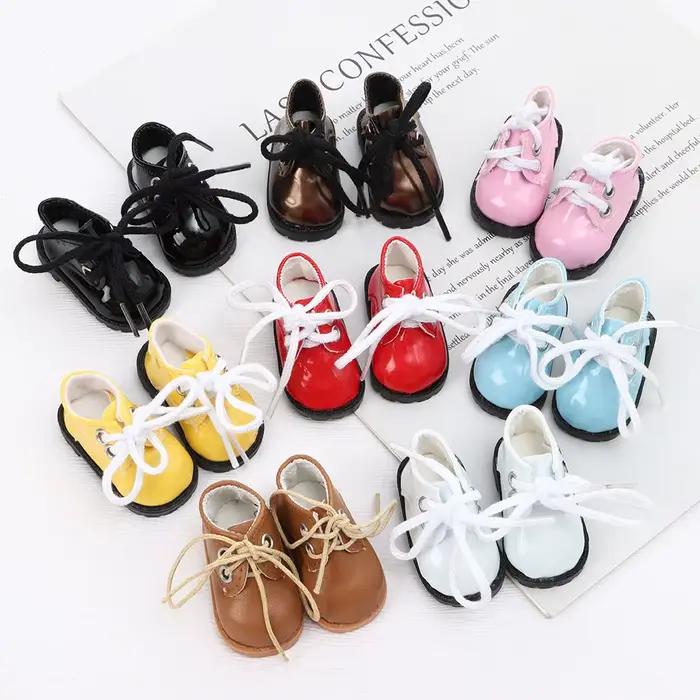 Chaussures en tissu brillant pour poupées 1/12ème échelle accessoires de mode pour filles occasions spéciales 7 couleurs disponibles