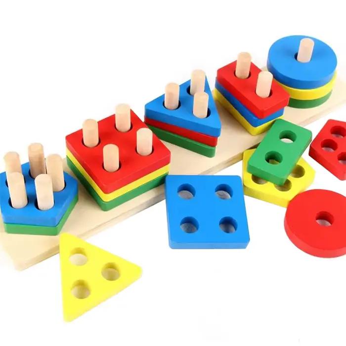 Blocs de construction quatre ensembles de colonnes à manches géométriques pour enfants