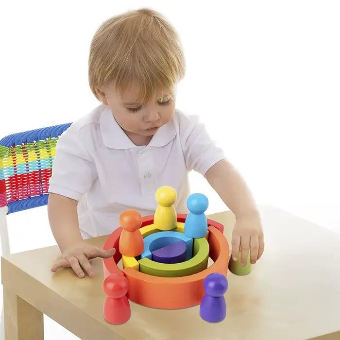 Jouet arc-en-ciel en bois pour enfants