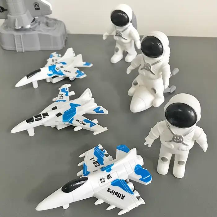 Ensemble de jouets sur le thème de l'espace pour garçons