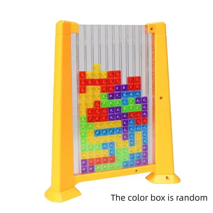 Jeu de puzzle Tetris avec blocs carrés mutés en boîte aléatoire