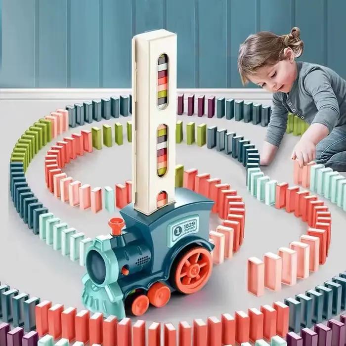 Train à dominos automatique