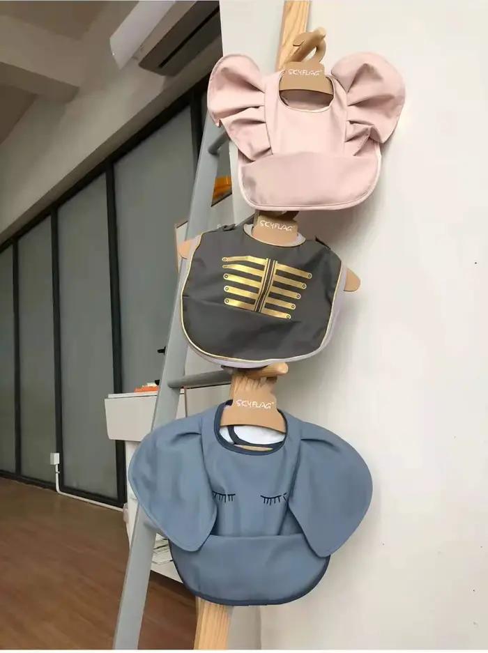 Nordique bavoirs bébé imperméable à manches courtes avec poche alimentation bavoir