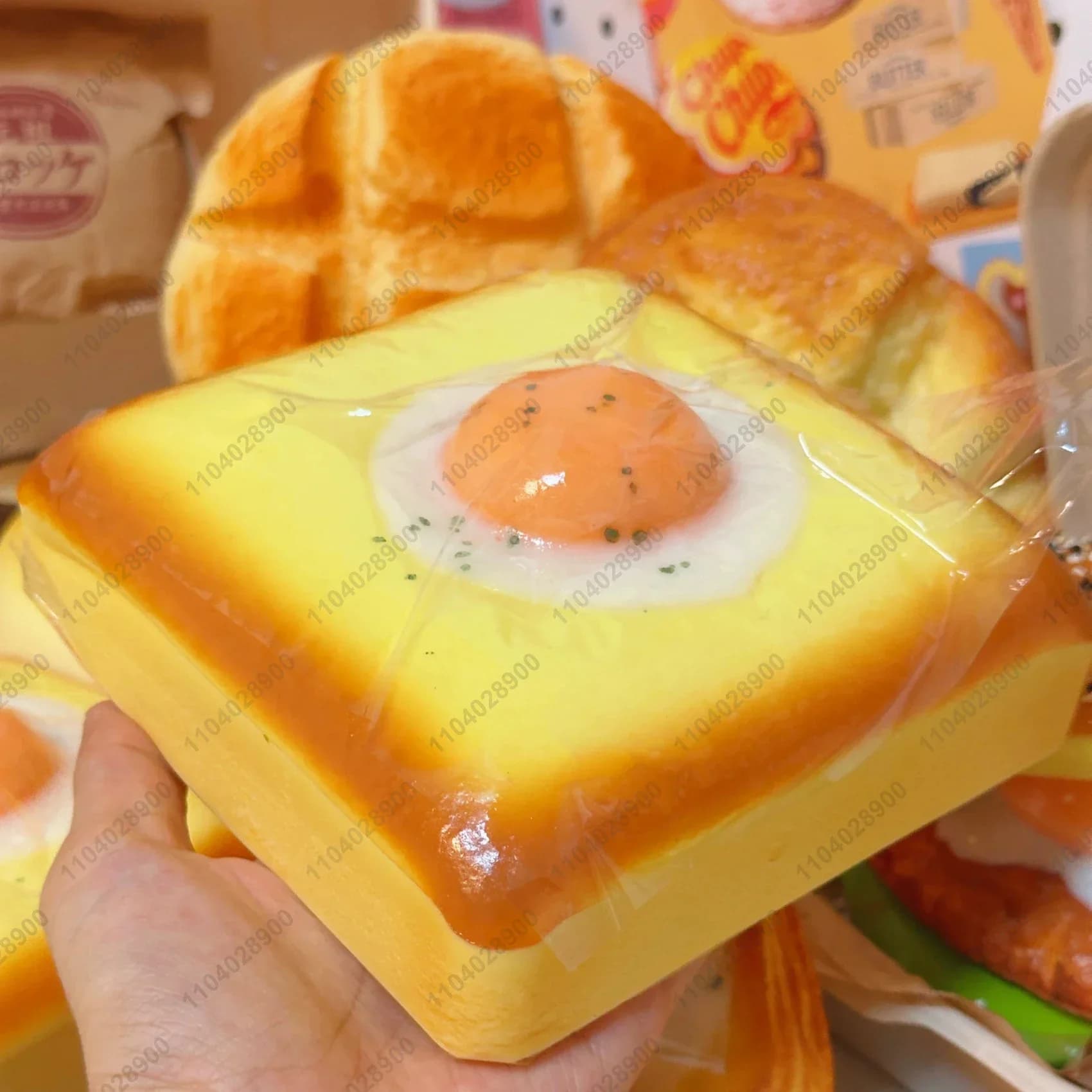 Jouet Squishy Oeuf Frit sur Grille, Jouet en Pain à Remontée Lente, Jouet Anti-Stress Relaxant pour