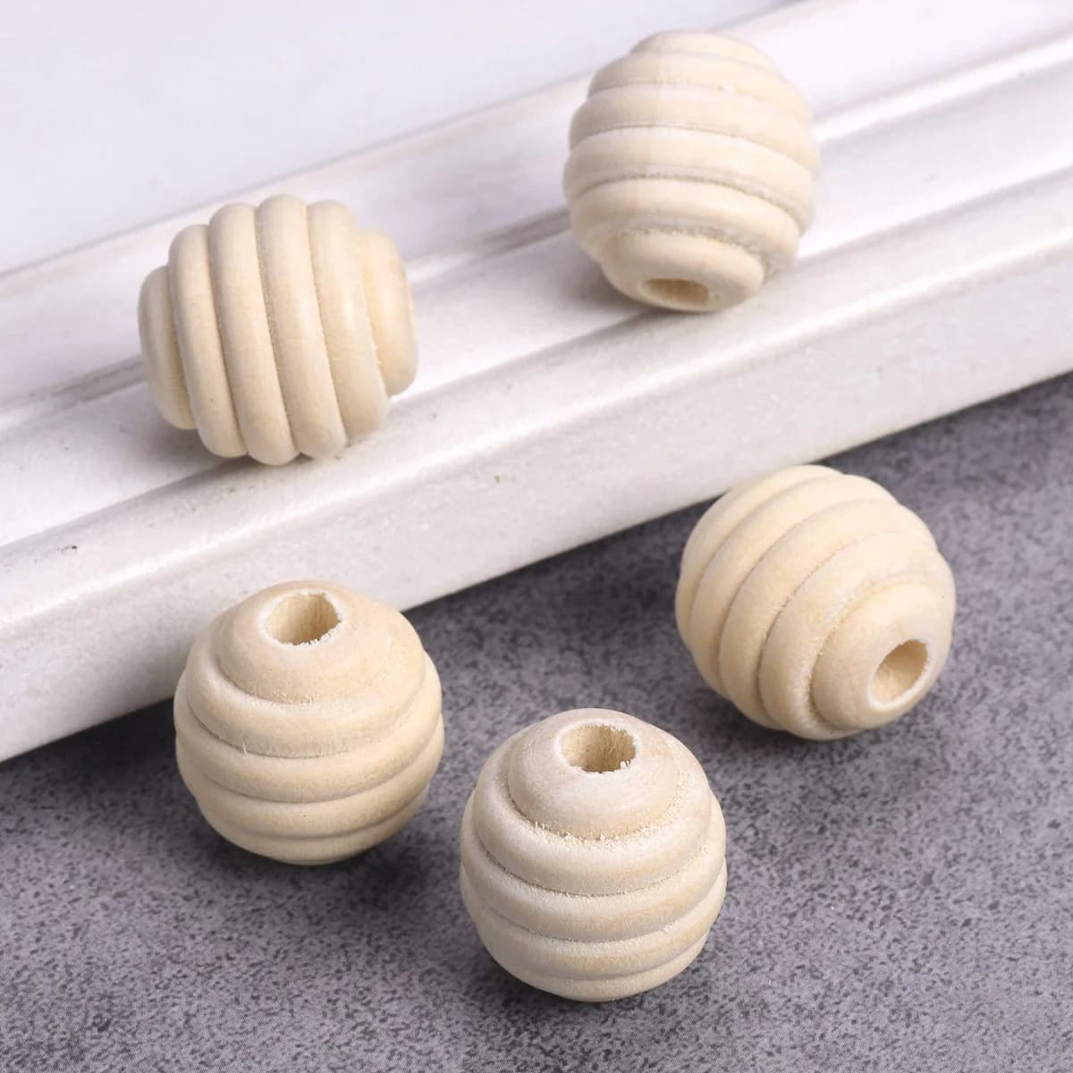Lot de 5 perles rondes en bois naturel, 20mm, en forme de nid, pour la fabrication artisanale de bij