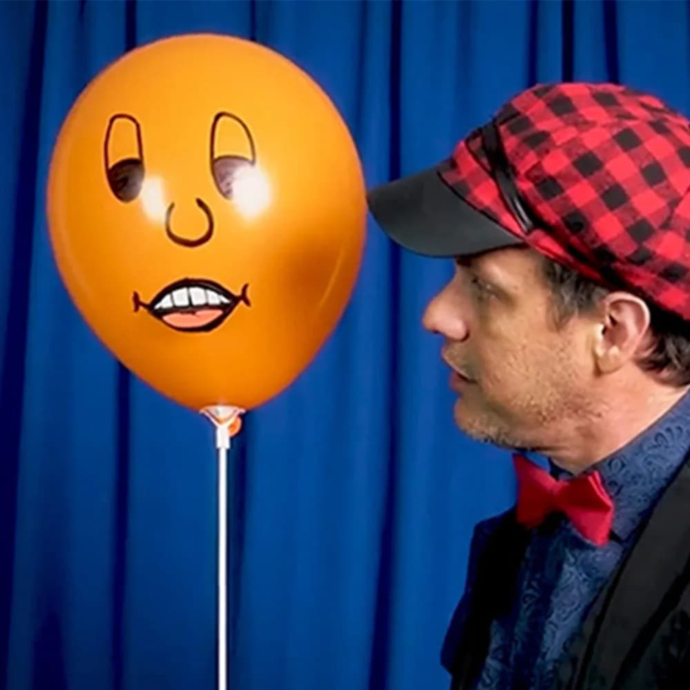 Toon ballon par Gustavo Raley tours de magie gros plan Illusions rue Magia jeu de balle flottante Ma